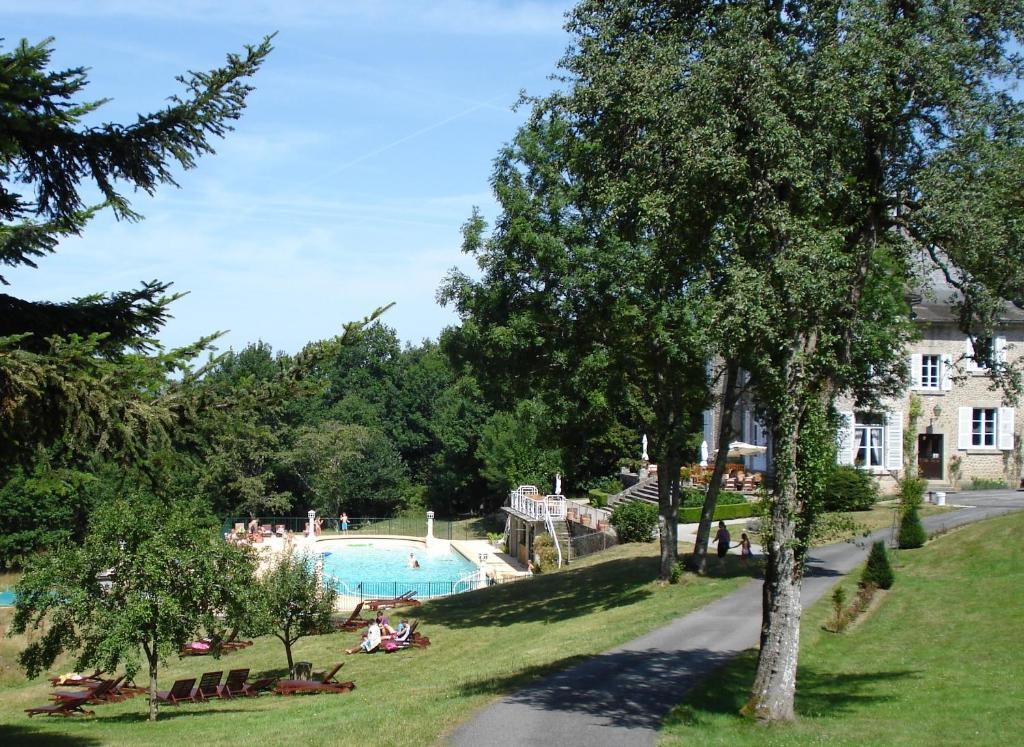 Chateau Le Mialaret Neuvic  Esterno foto